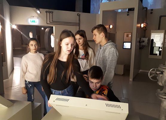 Klasa VIIa i IId w Muzeum II Wojny Światowej grafika