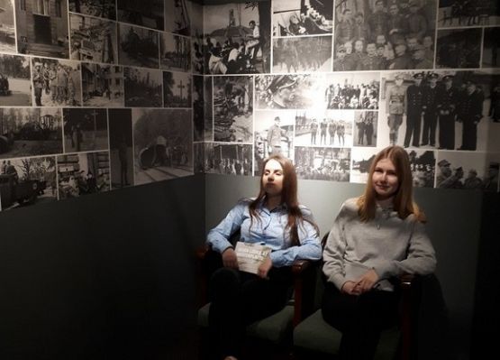 Klasa VIIa i IId w Muzeum II Wojny Światowej grafika