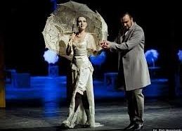 Piątkowy wieczór w Teatrze Muzycznym grafika