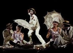 Piątkowy wieczór w Teatrze Muzycznym grafika