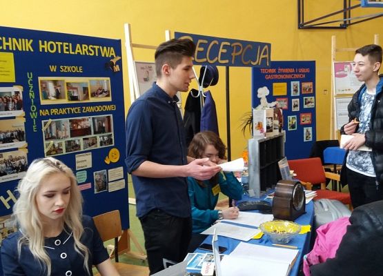 Targi edukacyjne grafika