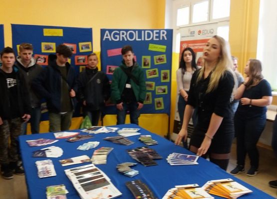 Targi edukacyjne grafika