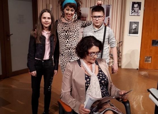 Wizyta w salonie fryzjerskim grafika