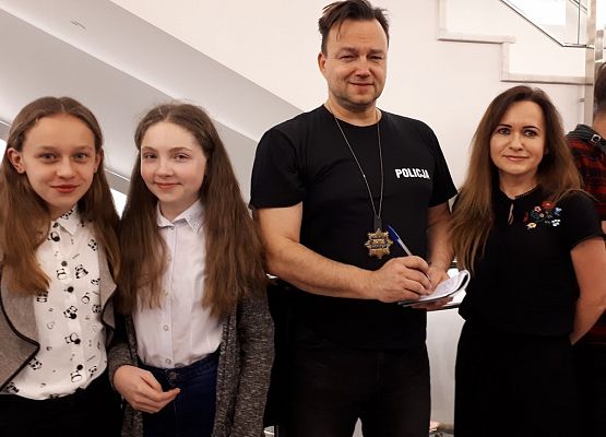 Wizyta w salonie fryzjerskim grafika