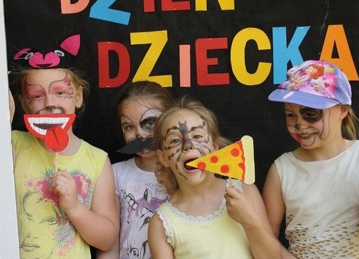 Bo „ Kiedy śmieje się dziecko, śmieje się cały świat”… grafika