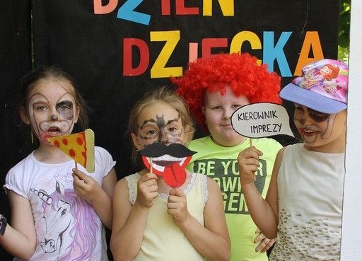 Bo „ Kiedy śmieje się dziecko, śmieje się cały świat”… grafika