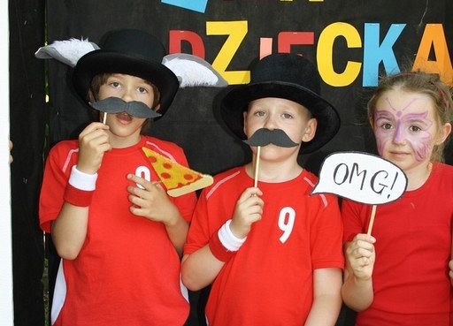 Bo „ Kiedy śmieje się dziecko, śmieje się cały świat”… grafika