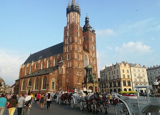 Czas na ostatnią wspólną przygodę - klasa IIIb w Krakowie grafika