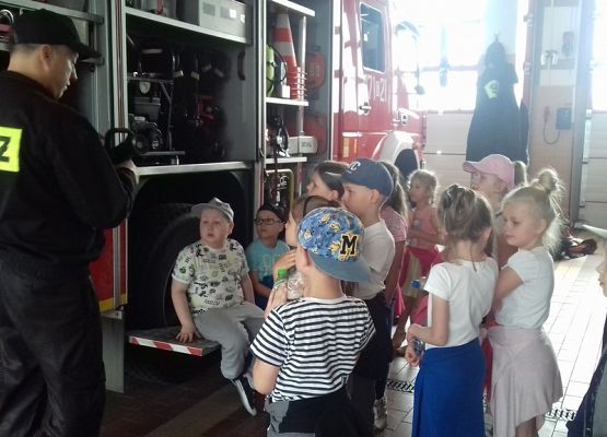 Niezwykłe lekcje pierwszoklasistów grafika