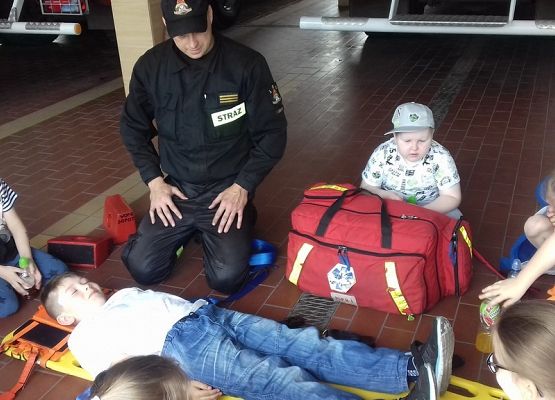 Niezwykłe lekcje pierwszoklasistów grafika