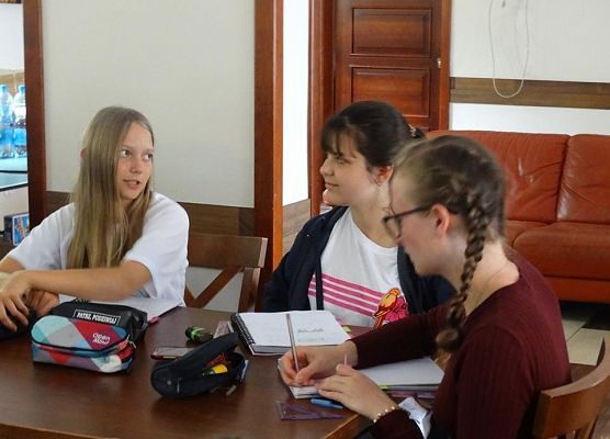 Obóz naukowy w Wielu grafika