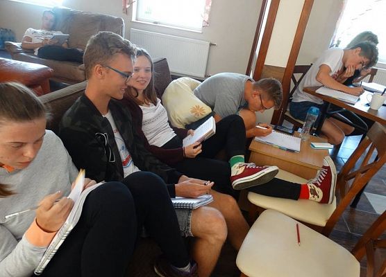 Obóz naukowy w Wielu grafika