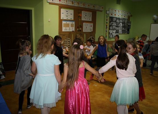 Andrzejkowe wróżby i czary grafika