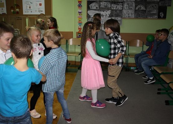 Andrzejkowe wróżby i czary grafika