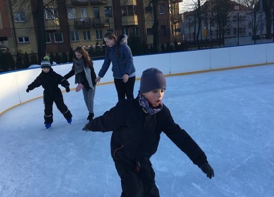 Pierwszaki na lodowisku grafika