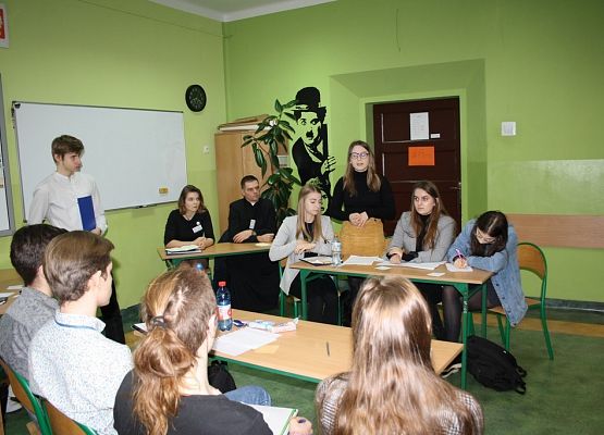 „Dwa monologi nie czynią dialogu” - Jeff Daly grafika