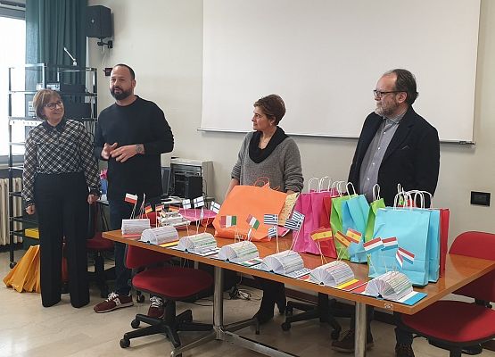 Projekt Erasmus+ spotkanie we Włoszech grafika