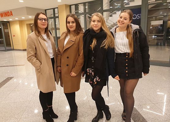 Spektakl w Teatrze Muzycznym grafika