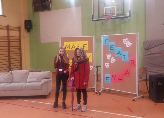 Na szkolnej scenie grafika