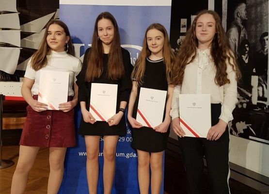 Uroczystość wręczenia zaświadczeń Laureatom  Konkursów Przedmiotowych w roku szkolnym 2018/2019 grafika