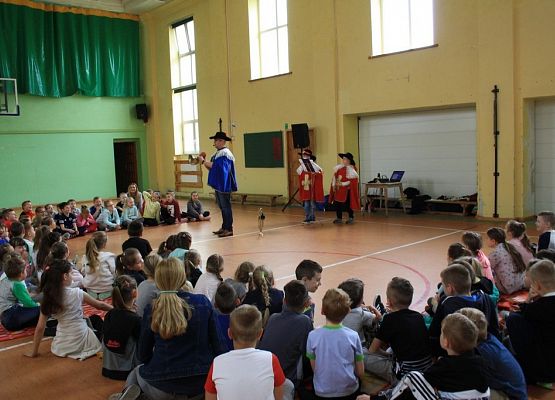 Dzień Dziecka w naszej szkole grafika