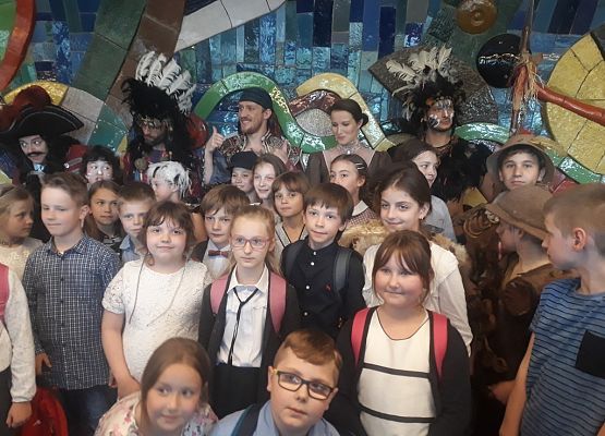 Drugoklasiści w Teatrze Muzycznym w Gdyni grafika