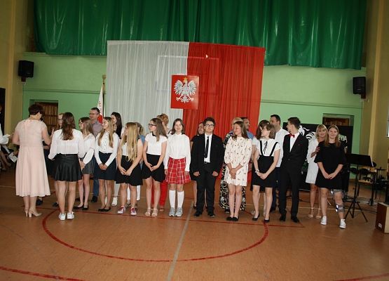 Nadszedł czas na ostatni dzwonek grafika