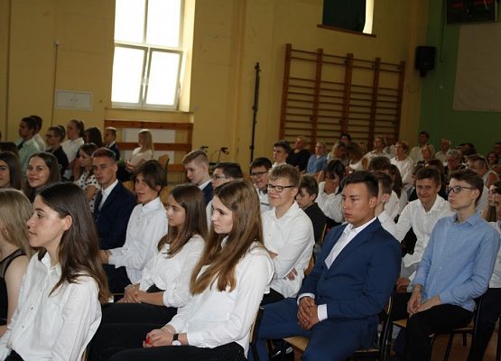 Nadszedł czas na ostatni dzwonek grafika