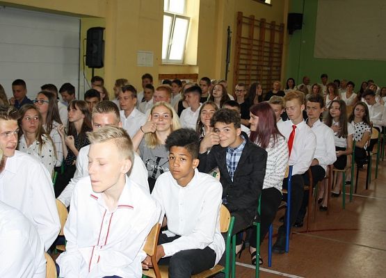 Nadszedł czas na ostatni dzwonek grafika