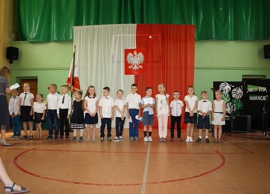 Nadszedł czas na ostatni dzwonek grafika