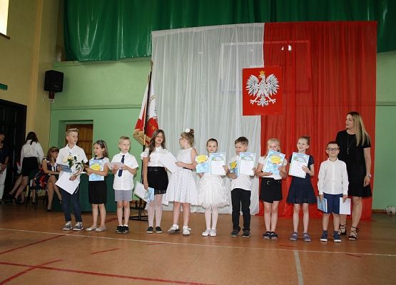 Nadszedł czas na ostatni dzwonek grafika