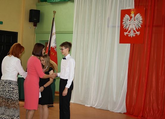 Nadszedł czas na ostatni dzwonek grafika