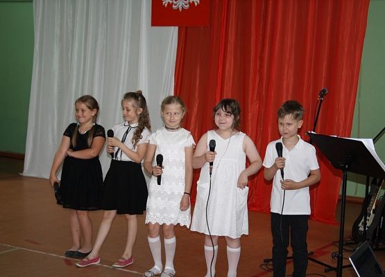 Nadszedł czas na ostatni dzwonek grafika