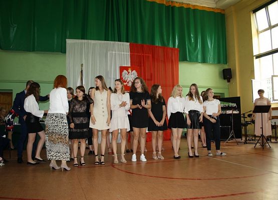 Nadszedł czas na ostatni dzwonek grafika