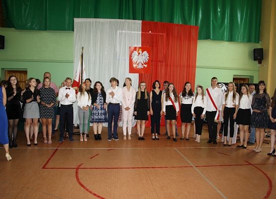 Nadszedł czas na ostatni dzwonek grafika