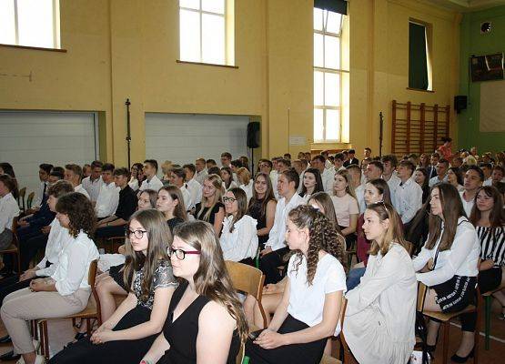 Nadszedł czas na ostatni dzwonek grafika