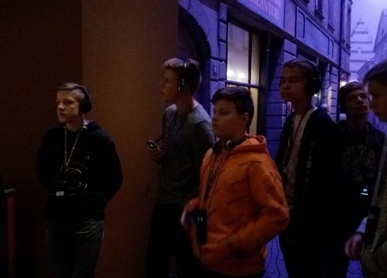 VIIIa i VIIIe z wizytą w Muzeum II Wojny Światowej grafika