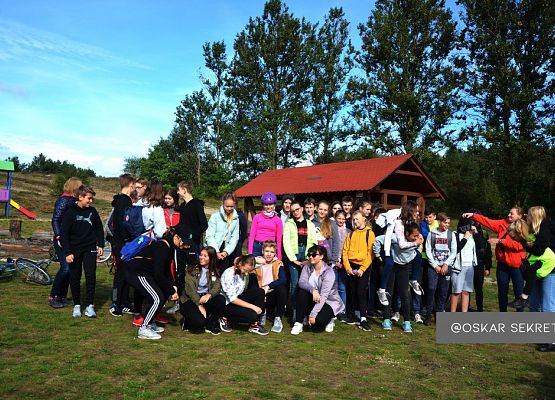 Spacerkiem albo na rowerze grafika