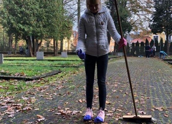 Szkoła pamięta grafika