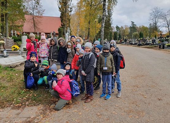 Szkoła pamięta grafika