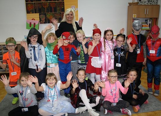 Święto bajkowych postaci grafika