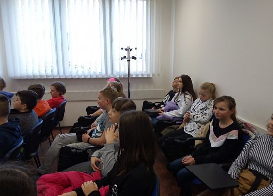 Wizyta klasy 7e w Urzędzie Skarbowym w Lęborku grafika