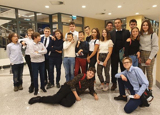 Czwartkowy wieczór w Teatrze Muzycznym w Gdyni grafika