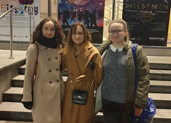 Czwartkowy wieczór w Teatrze Muzycznym w Gdyni grafika