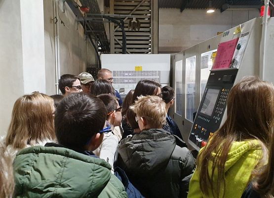 Wizyta uczniów  klasy VIIa w firmie MEYN grafika