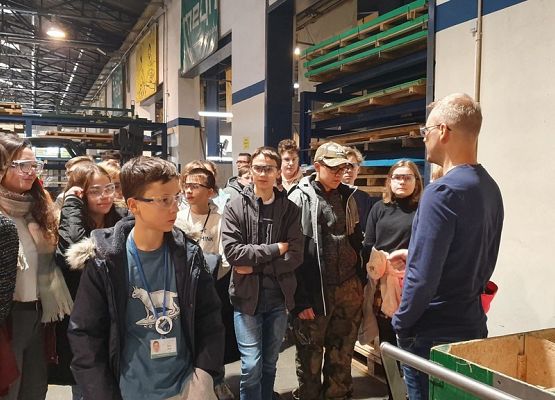 Wizyta uczniów  klasy VIIa w firmie MEYN grafika