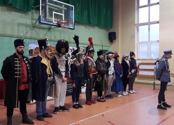 Podróż historyczna od rozbiorów do odzyskania niepodległości- żywa lekcja historii grafika