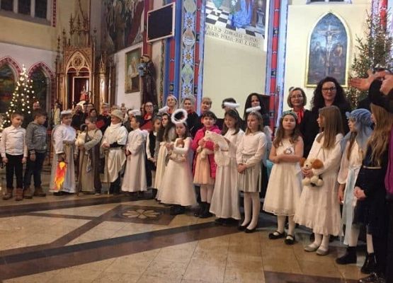 Jasełkowy występ klasy IIb grafika