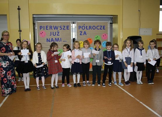 Podsumowaliśmy pierwsze półrocze roku szkolnego grafika