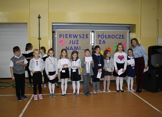 Podsumowaliśmy pierwsze półrocze roku szkolnego grafika